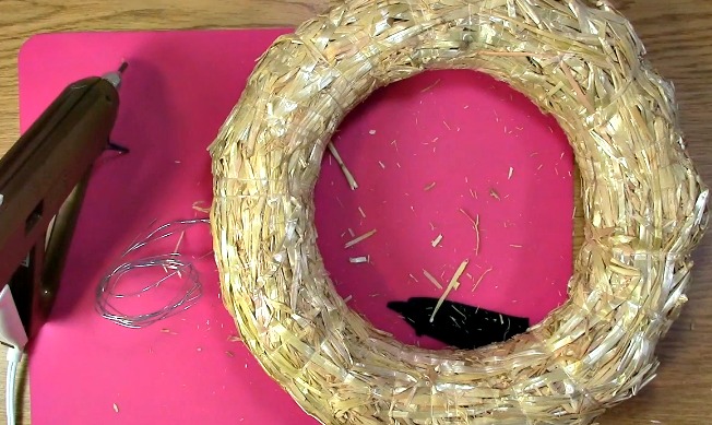 Create your own Cork Wreath - What you Need l