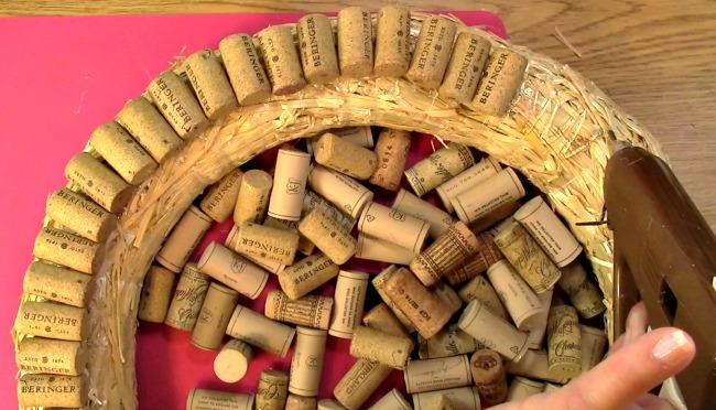 Create your own Cork Wreath Part Two h
